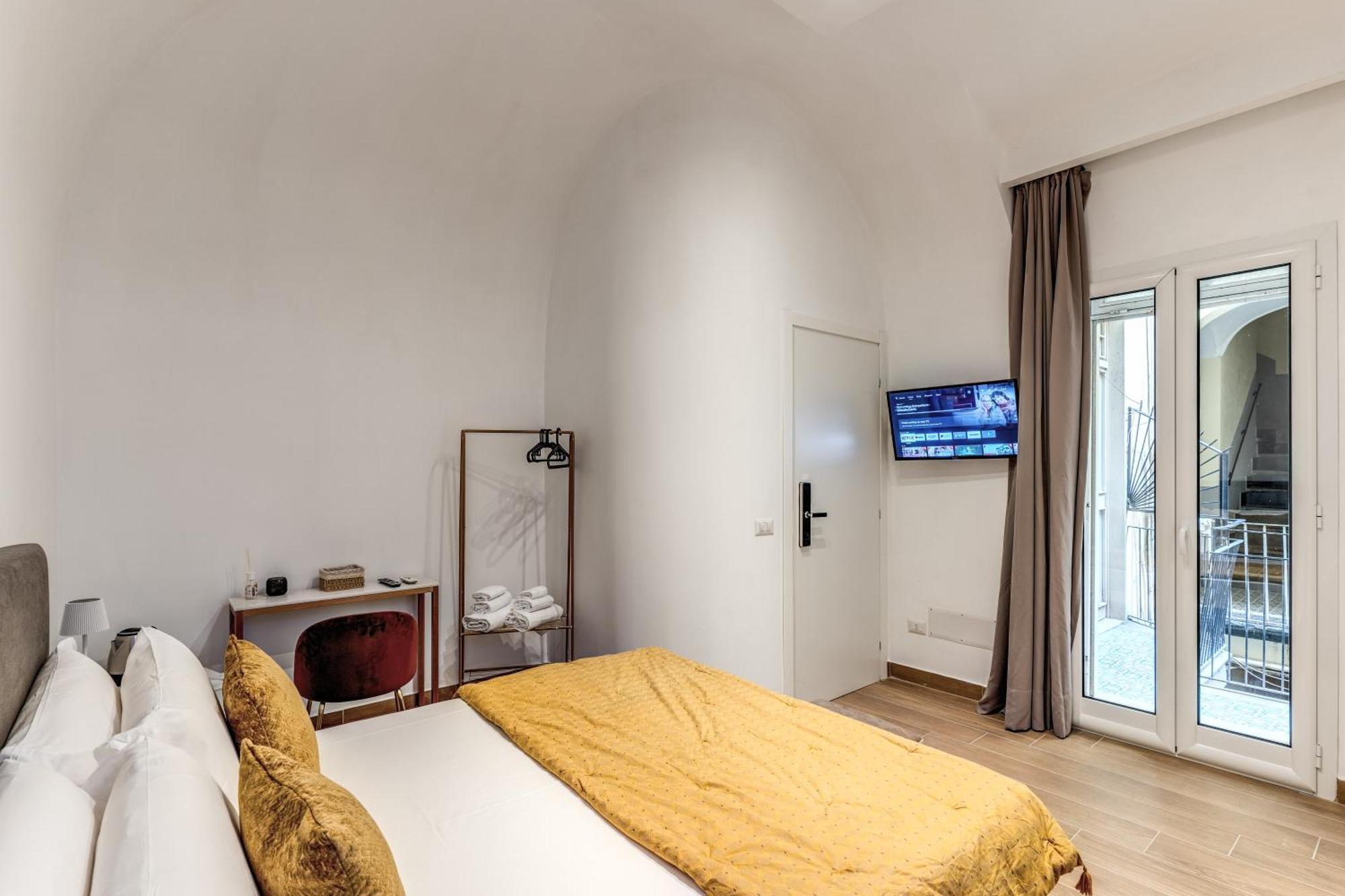 Domus Partenopea Gasthof *
