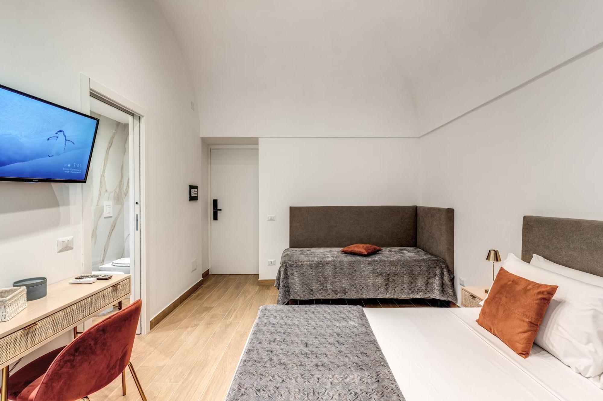 Domus Partenopea Gasthof *